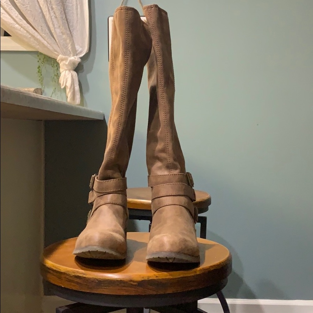 Women’s 8.5 Madden Girl riding boots